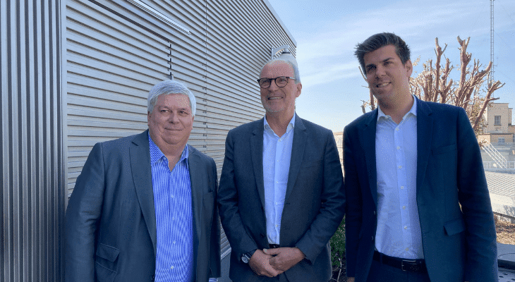 Jacques Verlingue , Chairman, Gilles Bénéplanc , Chief Executive Officer und Benjamin Verlingue , Deputy Chief Executive Officer der Adelaïde-Gruppe, präsentierten gestern Morgen die Ergebnisse und Höhepunkte der Adelaïde-Gruppe für das Jahr 2022.