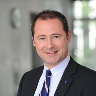 Die Mindeststandards für die Aus- und Weiterbildung von Versicherungsvermittlern wurden zur Anerkennung eingereicht. Matthias Zingg: Präsident VBV.