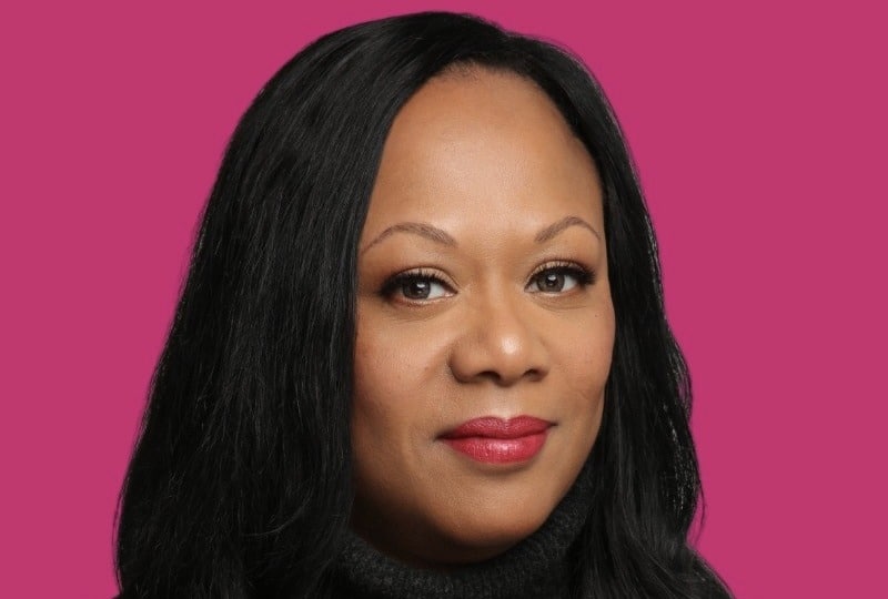 Der Workshop von Sabine VanderLinden bietet einen umfassenden Rahmen für das Verständnis und die Entwicklung einer Marke, die mit Ihren Werten, Ihrem Auftrag und Ihrer Vision übereinstimmt.