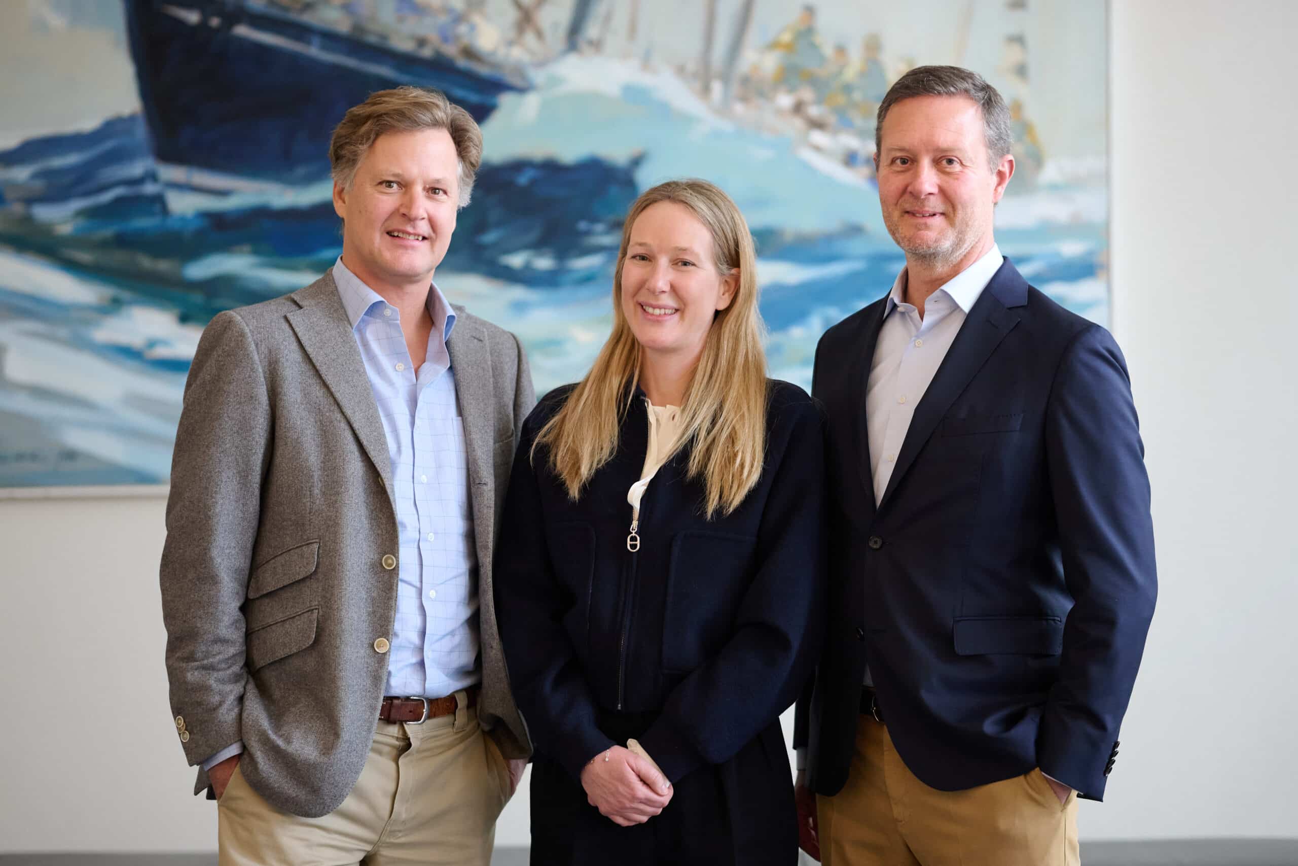 Auf gemeinsamem Kurs: (v.l.n.r.) Martin Baum und Anna Schroeder, Geschäftsführer der Pantaenius Gruppe, mit Garlef Baum, Geschäftsführer Murette AG.