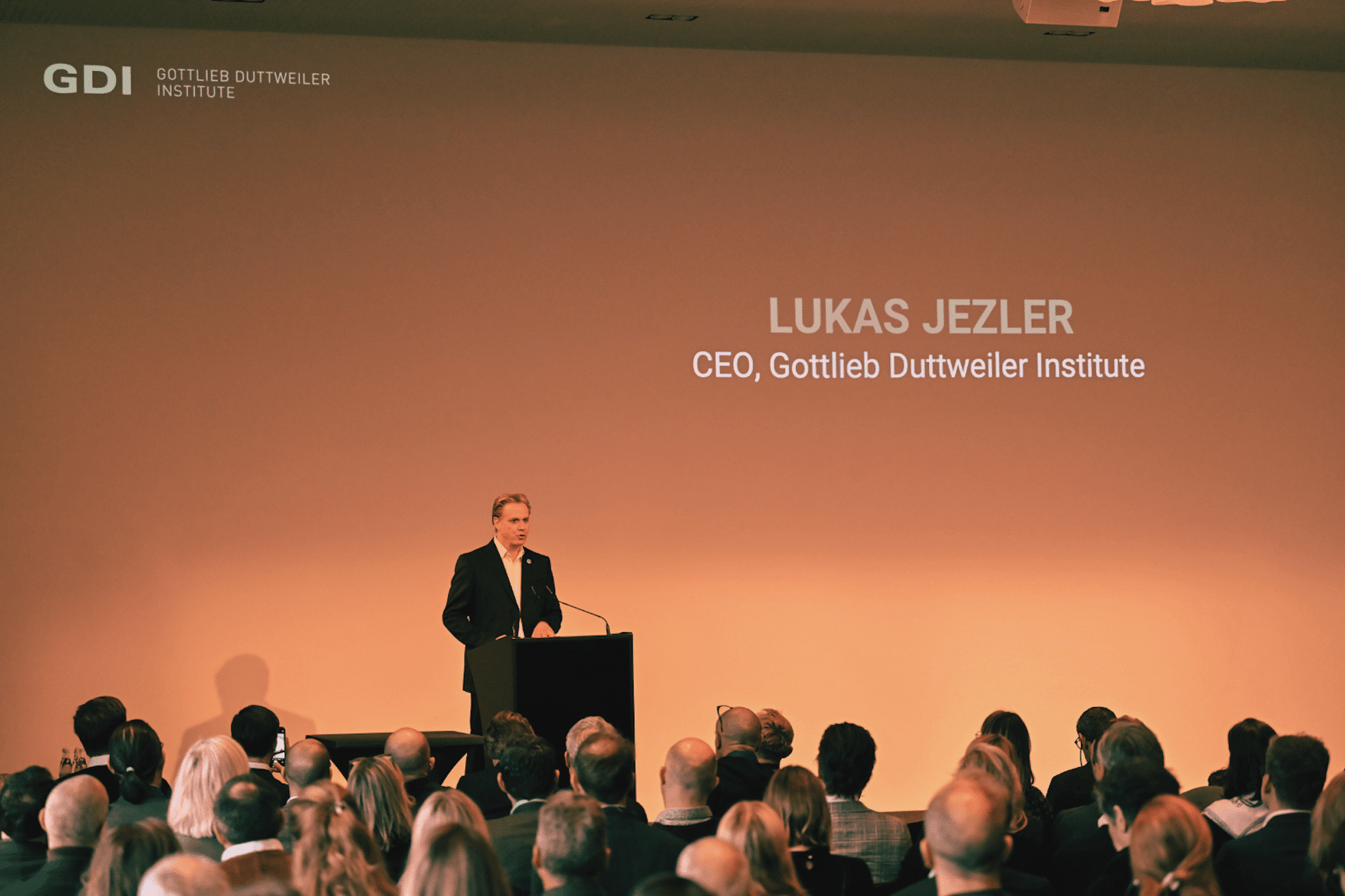 AI and the transformation of the global working world on the occasion of the 21st European Trend Day.