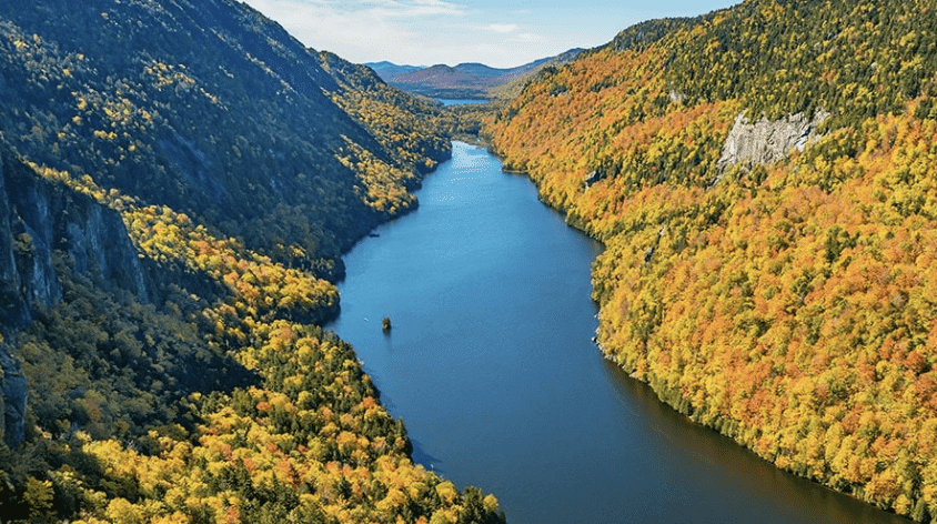 Allianz Global Wealth Report 2025: Das Schweizer Sparverhalten zahlt sich aus.