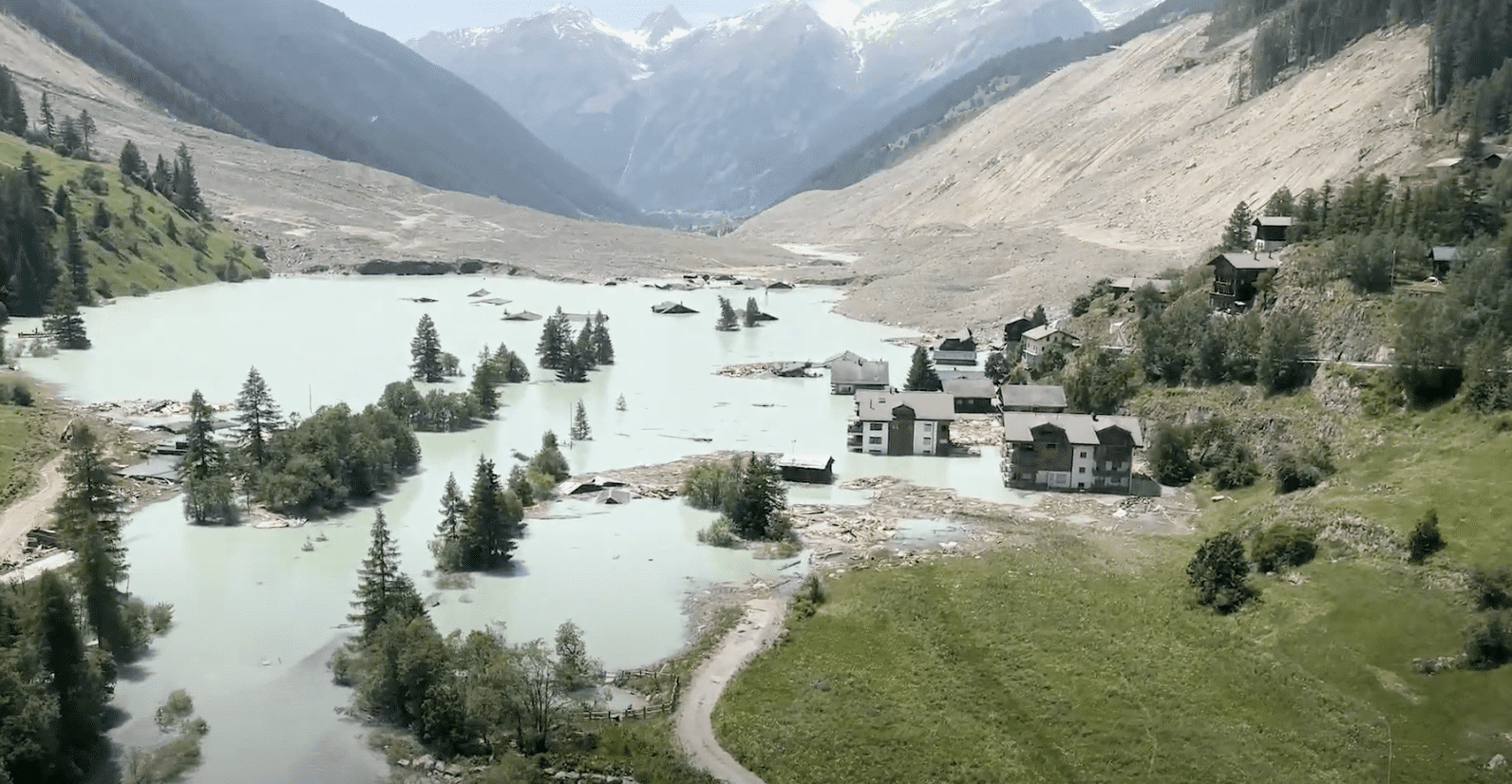 Felssturz in Blatten: Hochauflösenden Drohnen-Aufnahmen der Schadenorganisation Erdbeben (SOE) zeigen das Ausmass der Zerstörung.