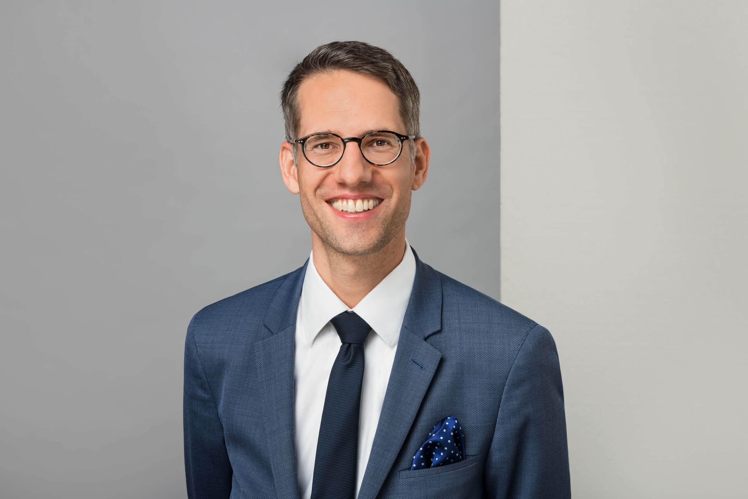 VISCHER verstärkt ihre M&A- und Insurance Teams mit dem Beitritt von Dr. iur. Kevin M. Hubacher als Partner.